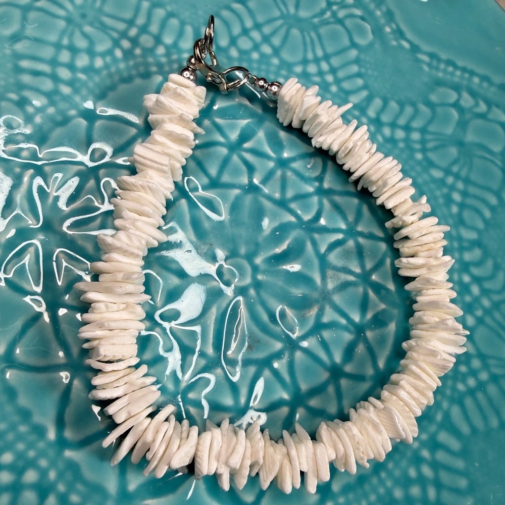 VTG White Shell Chip Bracelet Natural‎ Coastal Beach Boho Silver Lobster 8in
